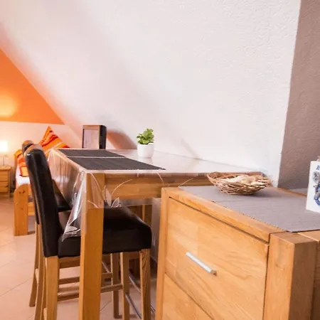 Grosses In Mit Grill, Garten Und Terrasse شقة *